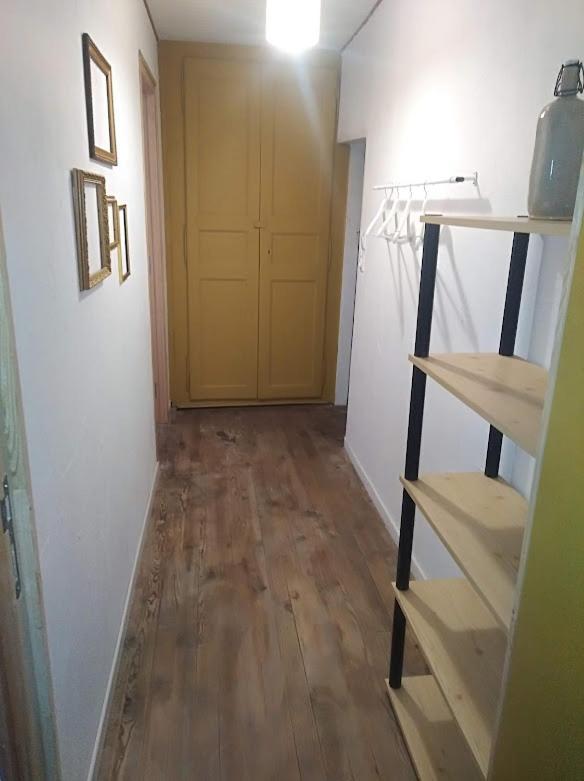 Appartement Cozy Dans Maison Privee Tauves Exterior photo